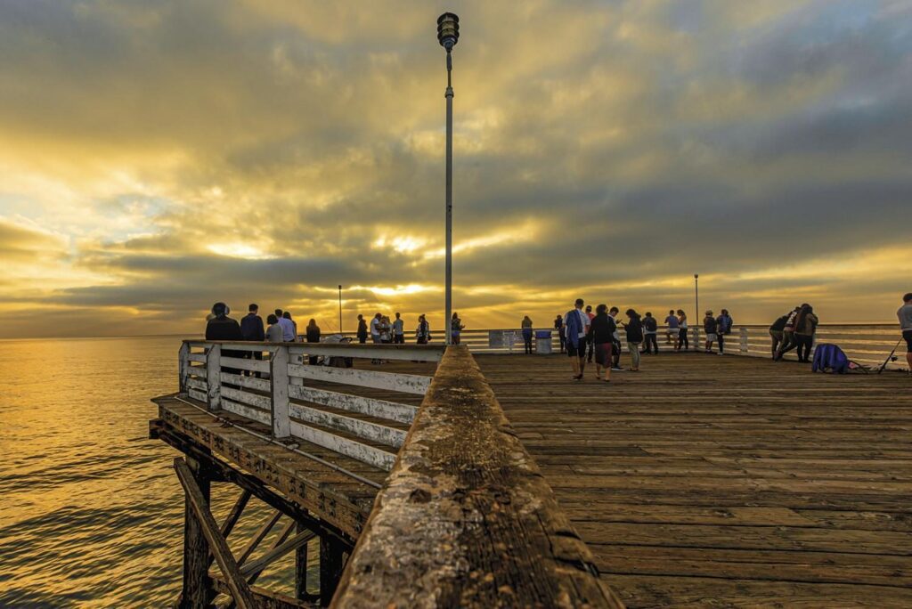 crystal-pier-deck-sunset-views